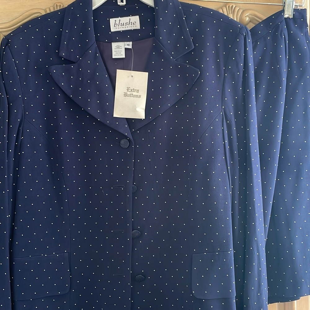 Women’s skirt suit